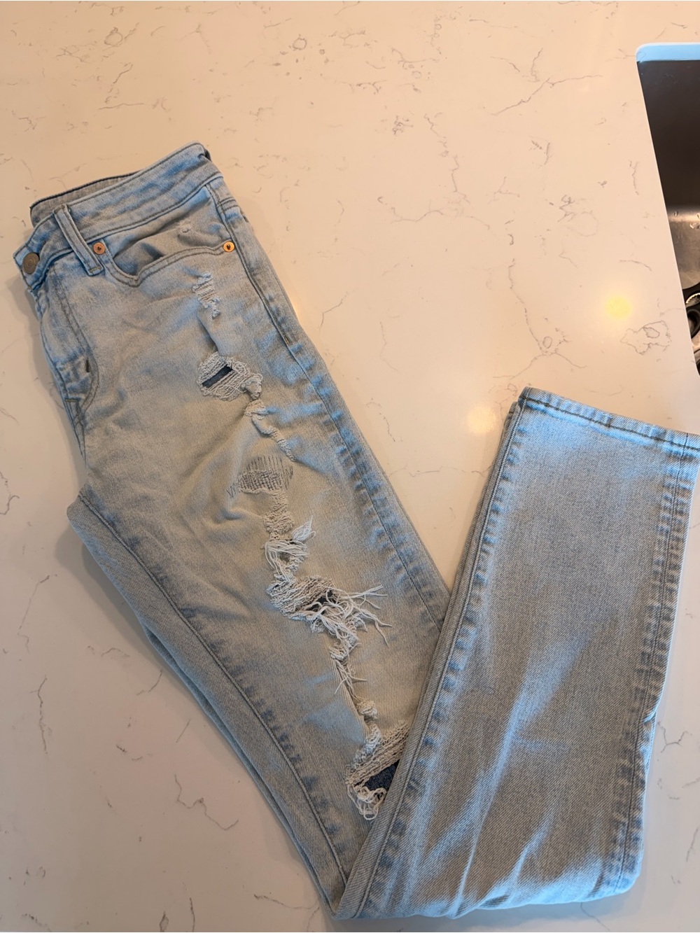 American Eagle Outfitters Light Blue Distressed Skinny Jeans